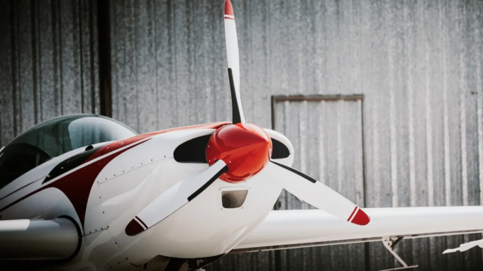 smallplane-istock-rep-1752427935266_d.png