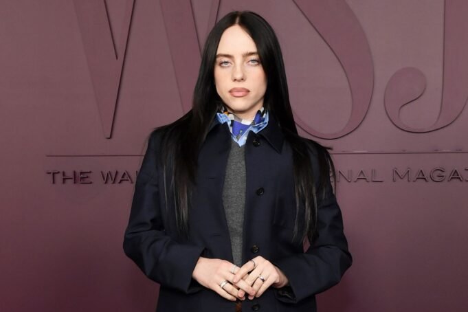 billie-eilish-wsj-innovator-awards-103025-66b1cb5bc9d04a7c82a34250470642a9.jpg