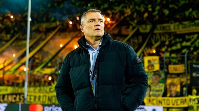 diego-aguirre-533116-160812.jpg