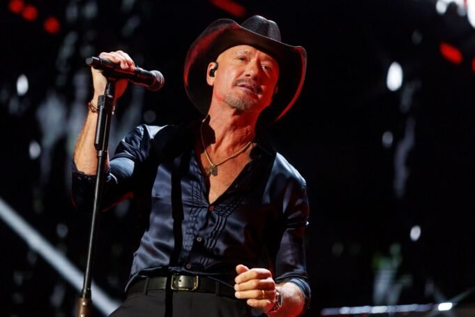tim-mcgraw-1-102925-a5ba38a7d94e477e859c178e0ccd4144.jpg