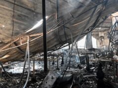 果阿大火:“我們是乞丐嗎?20萬盧比能讓我的家人回來嗎?”