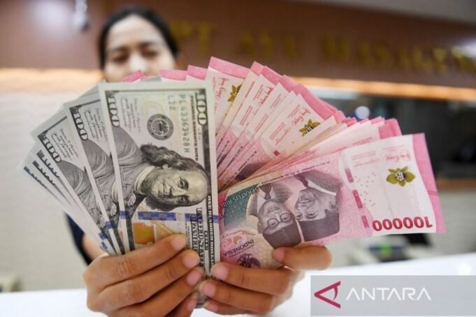 1765533157_antarafoto-rupiah-dollar-300524-ak-4.jpg