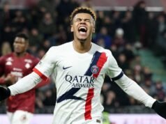 法甲:巴黎圣日耳曼以3-2擊敗梅斯逆轉;杜的進球證明了差異