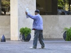 聖地亞哥-德爾埃斯特羅 2025 年 12 月 14 日星期日的天氣: 酷熱,最高氣溫 34°C