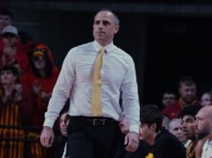 愛荷華州以 40 分擊敗西密歇根州