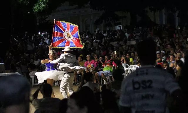 杰拉爾港的團圓與歡樂