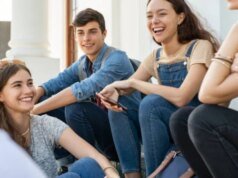 人們會在幾秒鐘內立即判斷你,以下是他們秘密注意到的 6 個小事情