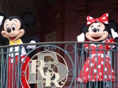 米老鼠重返 ChatGPT,作者 Elisenda Vallejo。