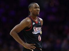 76人隊 HC 在缺席老鷹隊比賽后對泰里西·馬克西傷情更新提出疑問