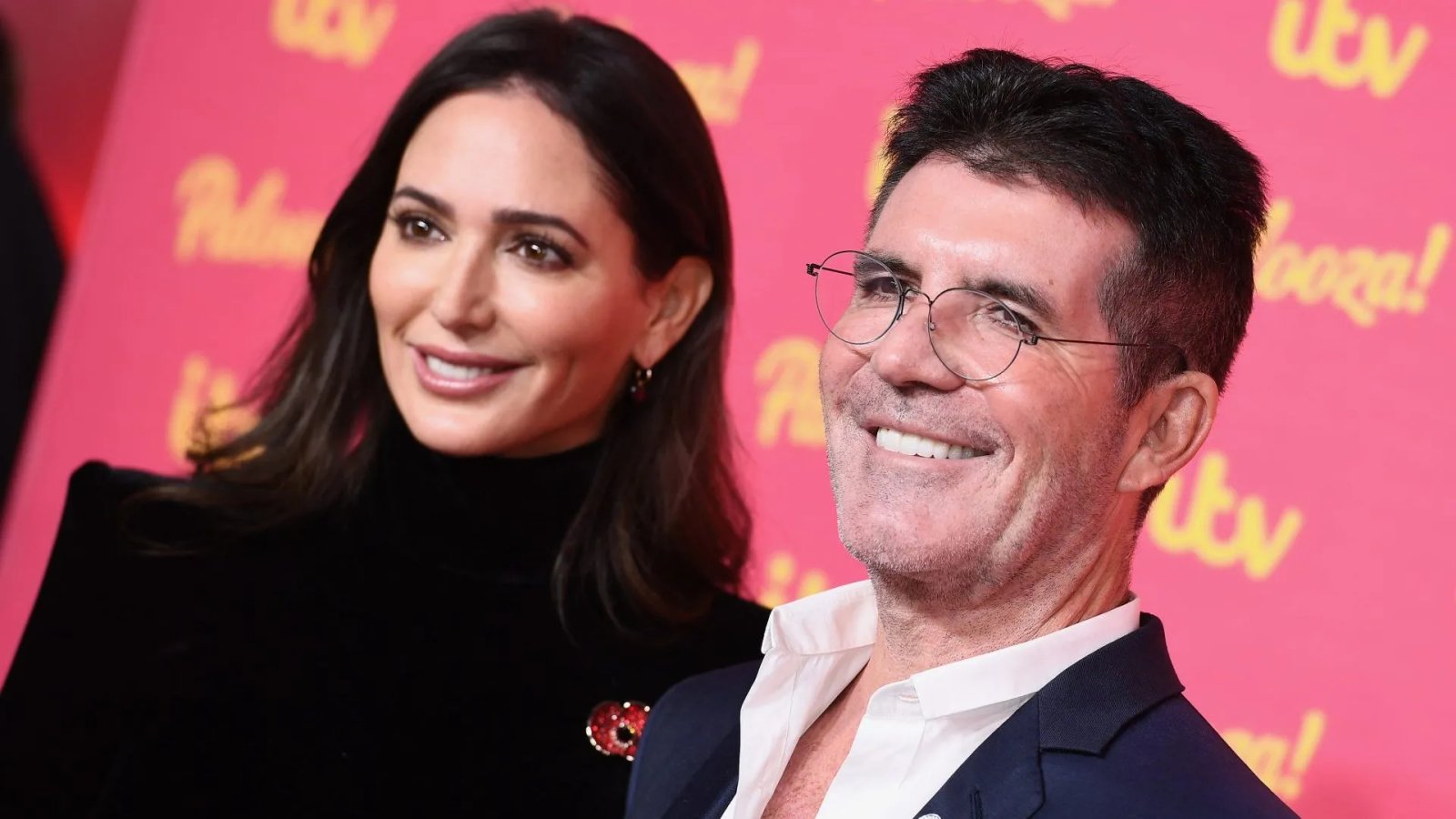 西蒙·考威爾 (S​​imon Cowell) 與未婚妻、前男友特里·西摩 (Terry Seymour) 一起度假