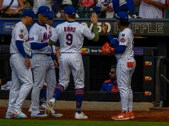 弗朗西斯科·林多·布蘭登·尼莫 (Francisco Lindor-Brandon Nimmo) 驚訝地會面,在揭露真相後向 22 歲投手展示了出口門