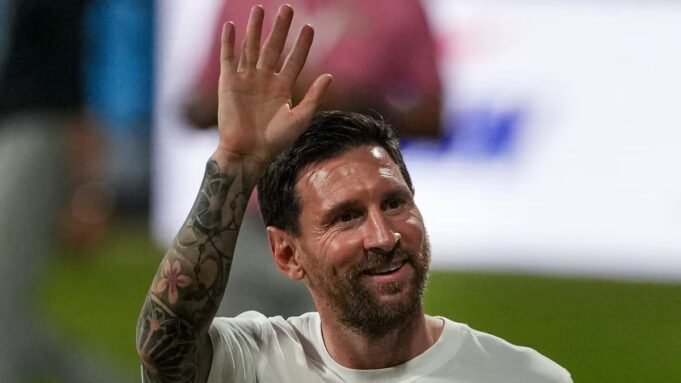 Lionel-Messi-Wankhede-Stadium-Mumbai-PTI-1200-2025-12-ad17e6ea567df2290b44449a13748384.jpg