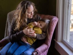 FDA 小組成員質疑妊娠期抗抑鬱藥物。但醫生稱它們為生命線。