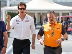 梅賽德斯削減 F1 2026 發動機供應,傑克·布朗和邁凱倫深陷困境