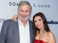 布朗溫·紐波特 (Bronwyn Newport) 分享了她的丈夫托德 (Todd) 對有關他的病毒迷因的反應(獨家)