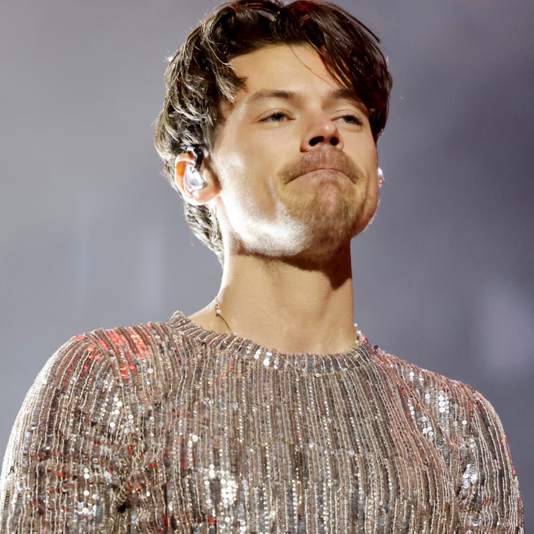 哈利·斯泰爾斯 (Harry Styles) 在音樂中斷兩年後意外發行專輯