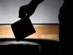 路易莎·薩爾蓋羅 (Luísa Salgueiro) 捍衛新的地方經濟法,佩德羅·平龐 (Pedro Pimpão) 當選總統