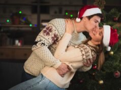 美國聖誕節在槲寄生下接吻的傳統是如何誕生的