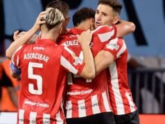 哪支球隊應該擊敗 Estudiantes 奪得 Clausura 錦標賽冠軍?