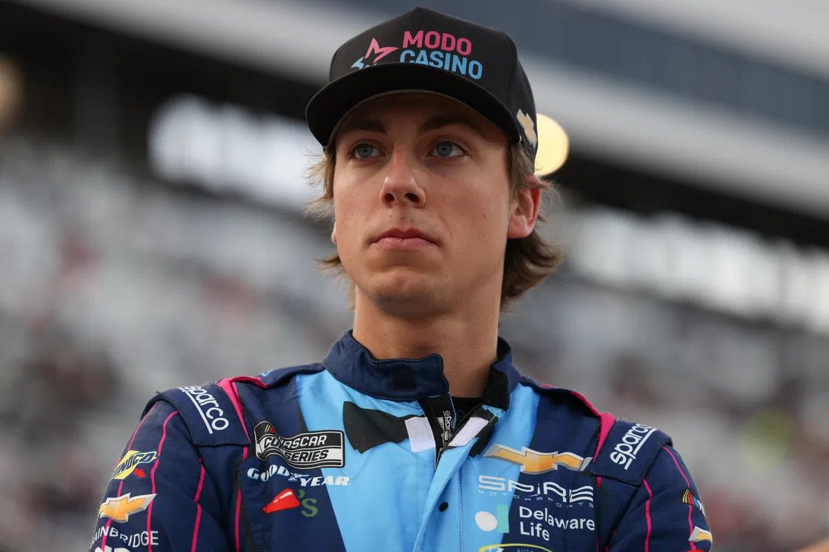 NASCAR 車迷不再理睬卡森·霍塞瓦爾 (Carson Hosevar) 的炒作，回歸 2026 年新突破明星