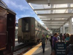 男子在開往丹佛的美鐵列車上殺害女友,犯有謀殺罪