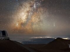 萊蒙彗星和銀河系在 2025 年 12 月 12 日夏威夷當天照片中脫穎而出