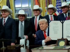 特朗普稱讚美國曲棍球隊的“冰上奇蹟”