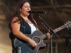 對於成功的創作型歌手 Gigi Perez 來說,Austin City Limits 是一次畢業典禮