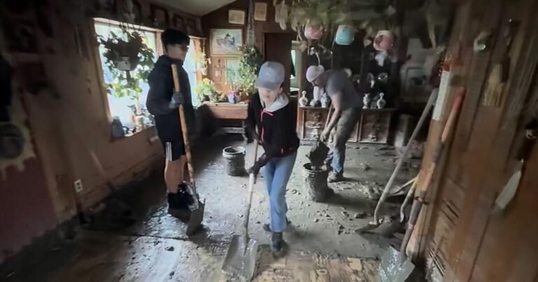 暴風雨過後，一些南加州山區居民與世隔絕，被埋在泥裡
