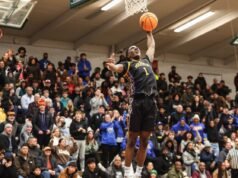 傑克遜·戴維斯在最後幾秒搶斷,幫助沃倫鎖定勝局