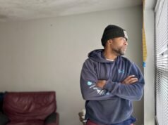 隨著被聯邦政府突擊搜查的芝加哥大樓的搬遷日期到來,一名居民回顧了過去和未來