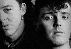 觀看傑西·威爾 (Jessie Ware) 歌曲“我可以習慣這個”的音樂視頻