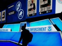 專家稱,ICE 在招聘職位上向極右極端分子致敬