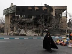 隨著美國向伊朗派遣船隻,革命衛隊指揮官警告說,他的部隊已“扣動扳機”