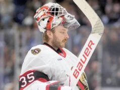 參議員 G. Linus Ullmark 休假歸來,擔任替補