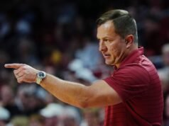 排名第九的愛荷華州立大學提前接管,擊敗了俄克拉荷馬州立大學