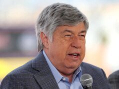 由於暴風雪引發了人們對比賽取消的擔憂,福克斯廣播公司提高了對城市部門管理的聲音