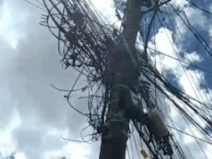 一根木桿冒出火花,引起首都居民的恐慌