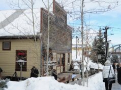 一名男子在 CAA 的聖丹斯派對上因種族主義事件被捕