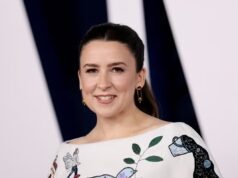 雷切爾夫人因喜歡自己帖子上的反猶太評論而含淚道歉