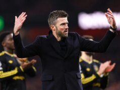 曼聯獲勝後,邁克爾·卡里克向帕特里克·多爾戈提供傷情更新