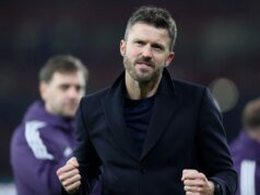 邁克爾·卡里克不再是兩位“世界級”主教練的“接力棒”持有者,他已經成為他們的死對頭。