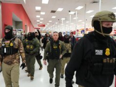 公司面臨著回應 ICE 的壓力,儘管它們也是 ICE 的目標