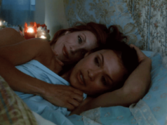 一部驚心動魄的驚悚片,將郊區變成了一場扭曲的治療課程