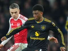 曼聯球星在3-2戰勝酋長球場後用殘酷的四個字挖苦阿森納,表達“謙虛”的意思