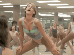 傑米·李·柯蒂斯 (Jamie Lee Curtis) 的 80 年代浪漫喜劇是一部充滿彈性纖維的邪教經典