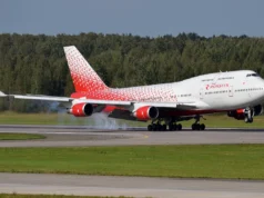 俄羅斯航空公司波音 747 飛行員因發動機起火中止起飛