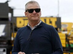 傑夫·伯頓 (Jeff Burton) 深入研究一級方程式賽車的“無聊賽車”,對 NASCAR 日益衰落的人氣進行了殘酷的現實檢驗