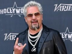 用人工智能改變 Guy Fieri 的生日髮型