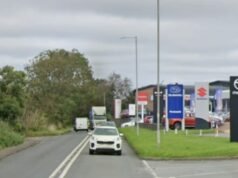 29歲的司機在事故中死亡,另一名22歲的男子傷勢嚴重,被送往沿海風景區的醫院。